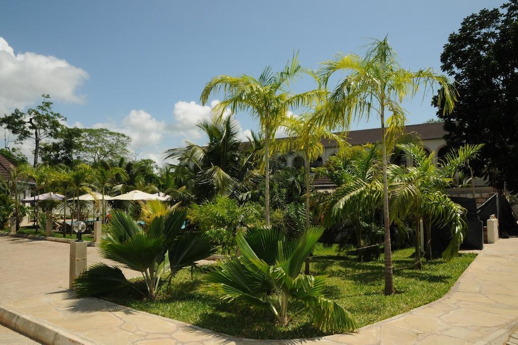 Lotfa Resort Diani Playa de Diani Exterior foto